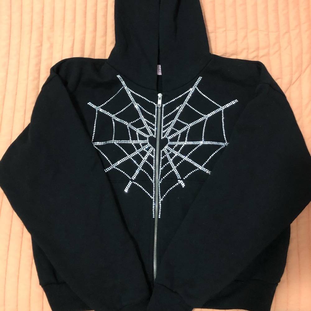 Entanglement crop hoodie ❀︎☾︎✿︎